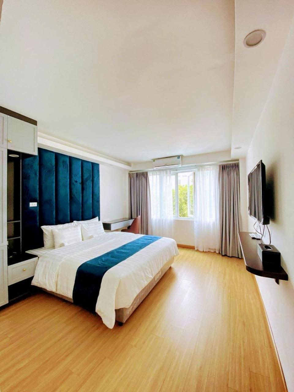 Hanoi Capital Premium Hotel Esterno foto