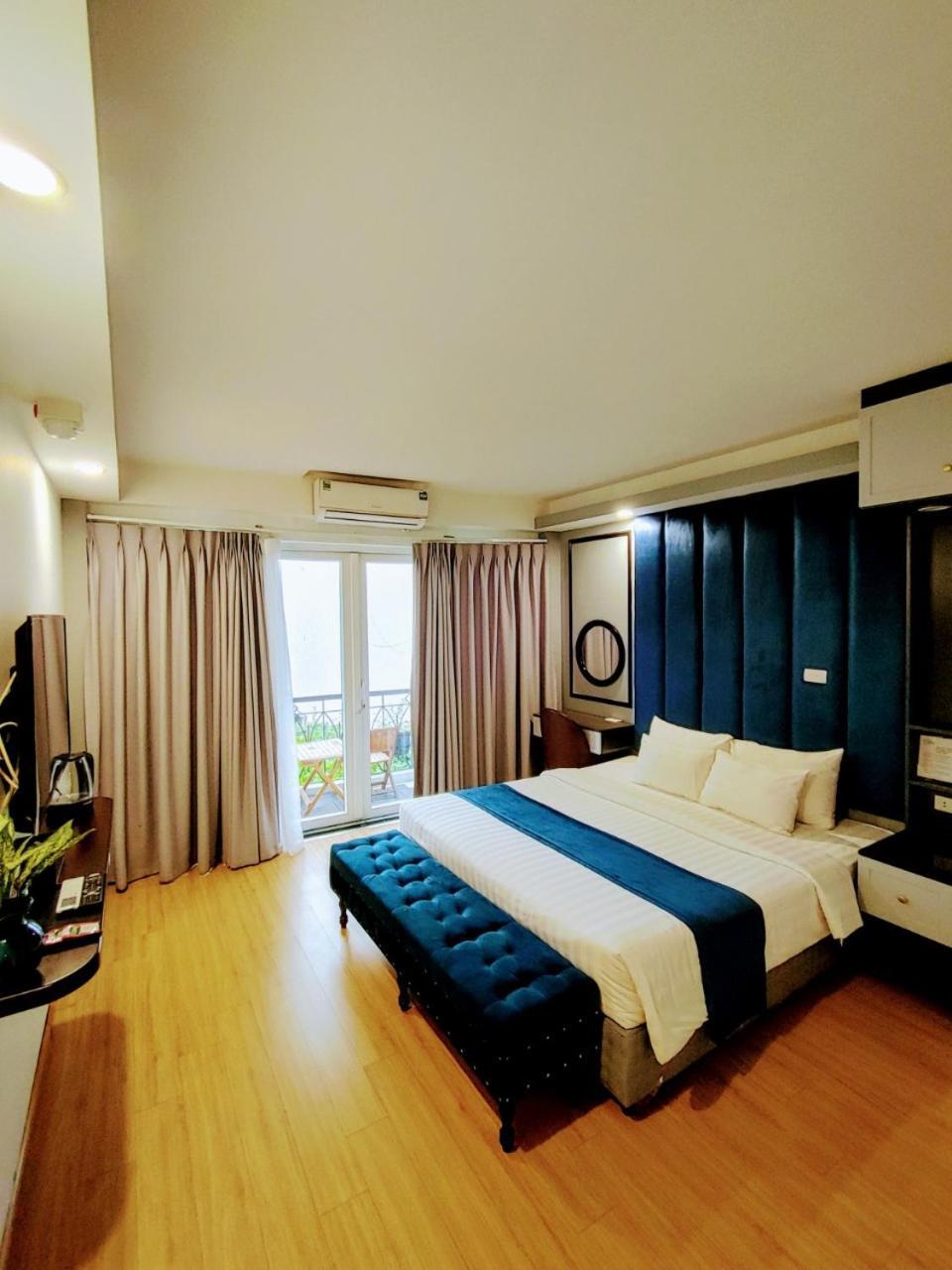 Hanoi Capital Premium Hotel Esterno foto